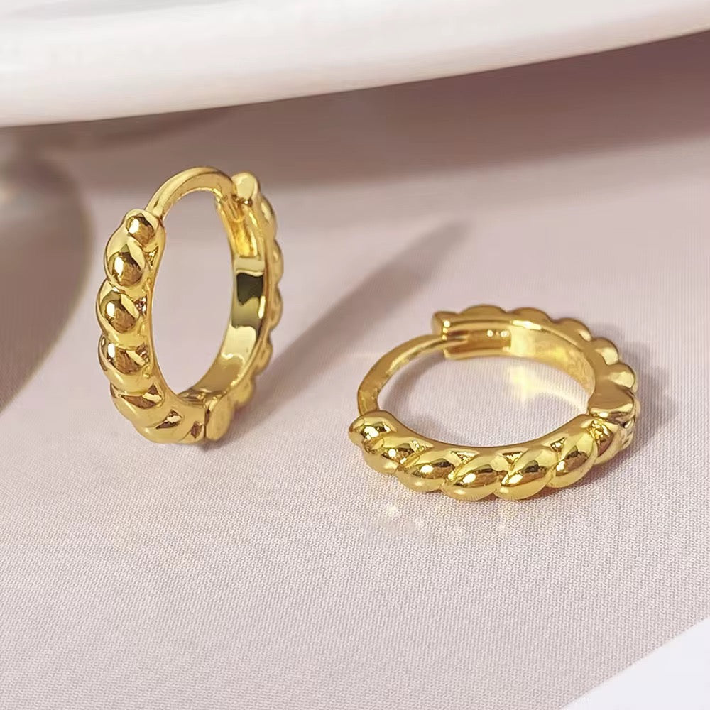 Dainty Twist Hoops
