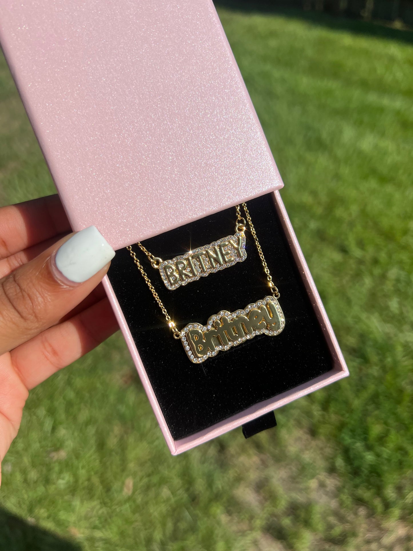 In The Middle Diamond Nameplate Set