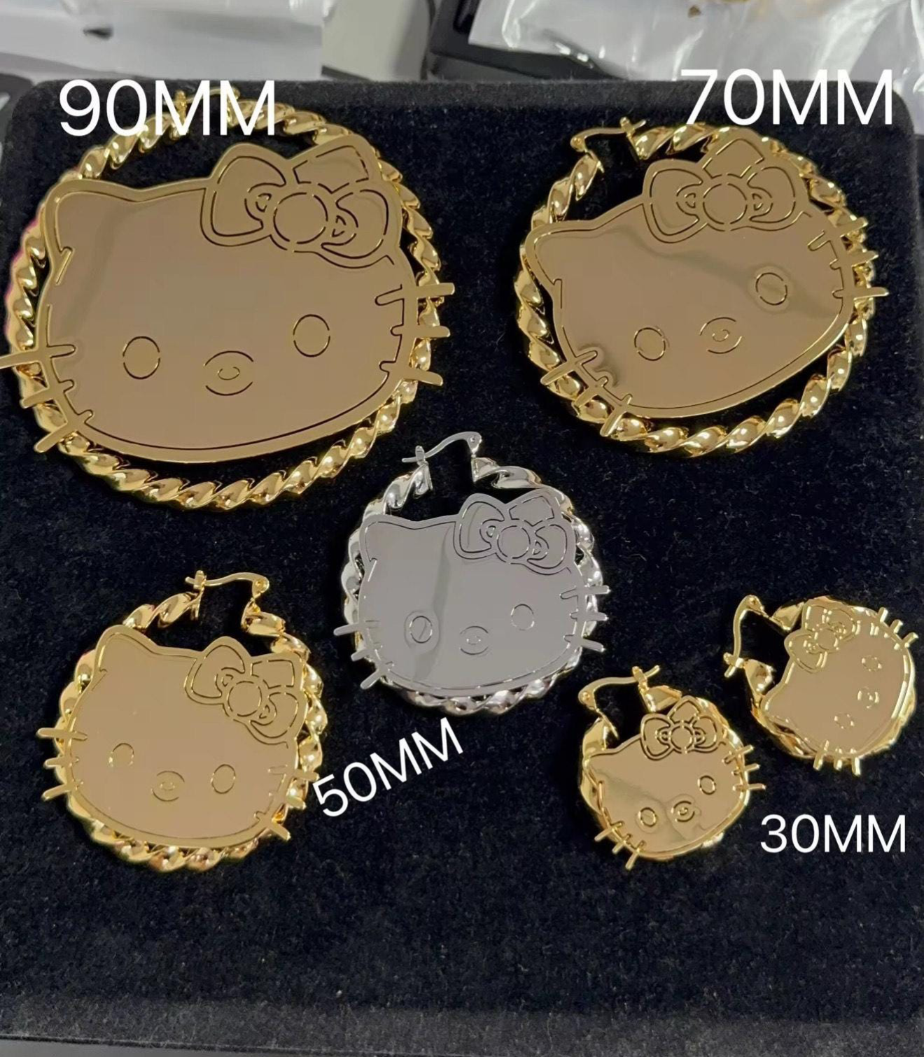 Solid Hello Kitty Twist Hoops