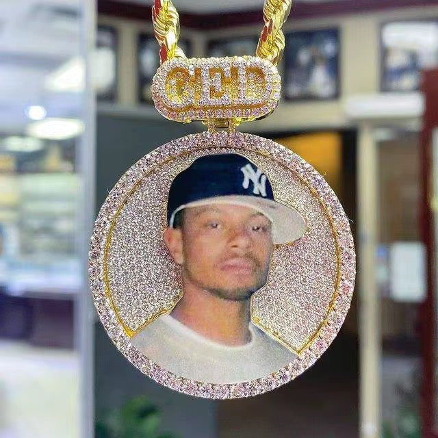 3D photo necklace